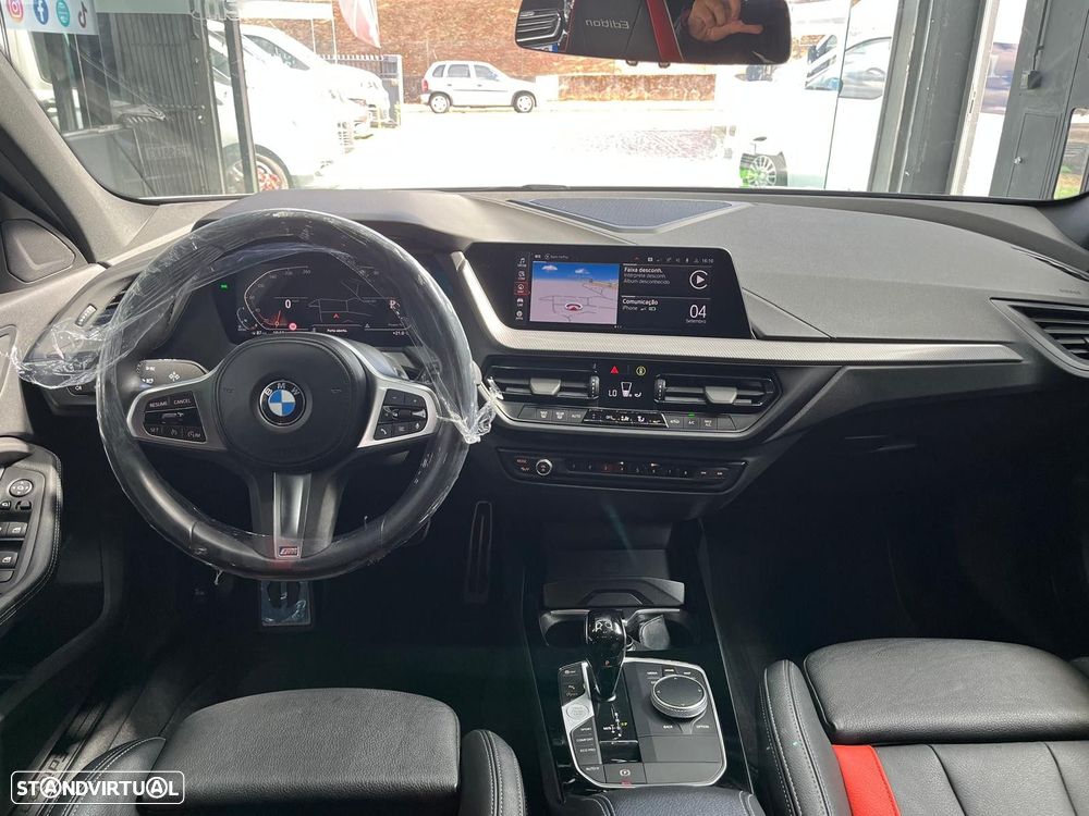 BMW 116 d Pack 50 anos M Auto - 12