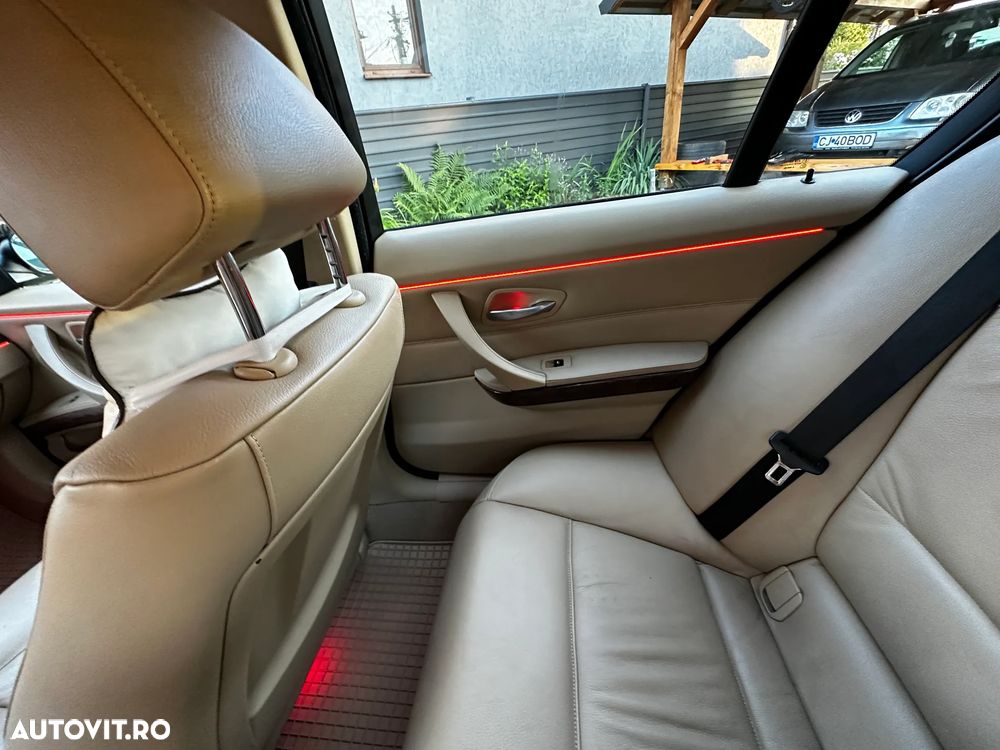 BMW Seria 3 - 25