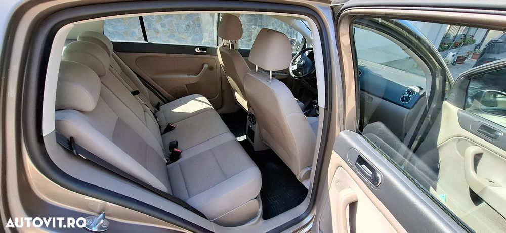 Volkswagen Golf Plus 1.6 TDI DPF Comfortline - 7