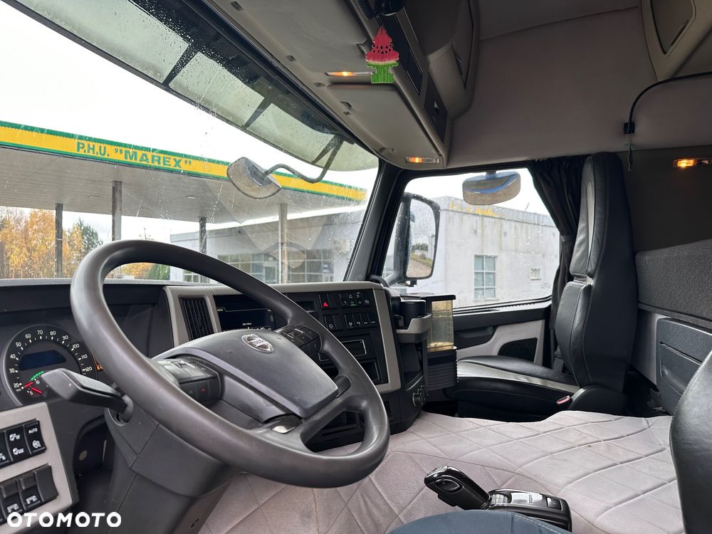 Volvo FM 500  WYWROTKA DO ZBOZA Z POMPA SAMOZALADOWCZA - 11