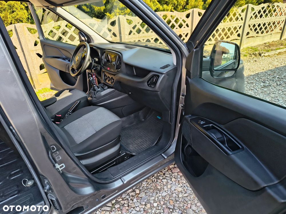 Fiat DOBLO ll LIFT - 23