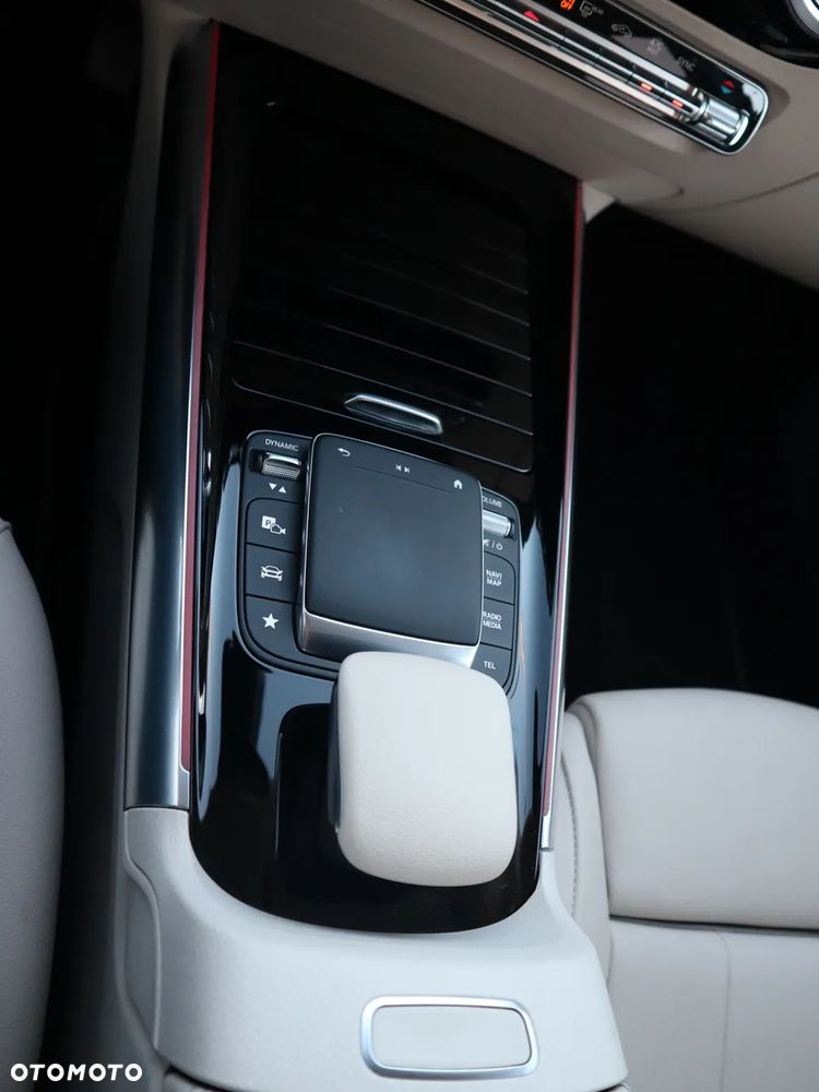 Mercedes-Benz GLA 200 d 4-Matic Progressive 8G-DCT - 36