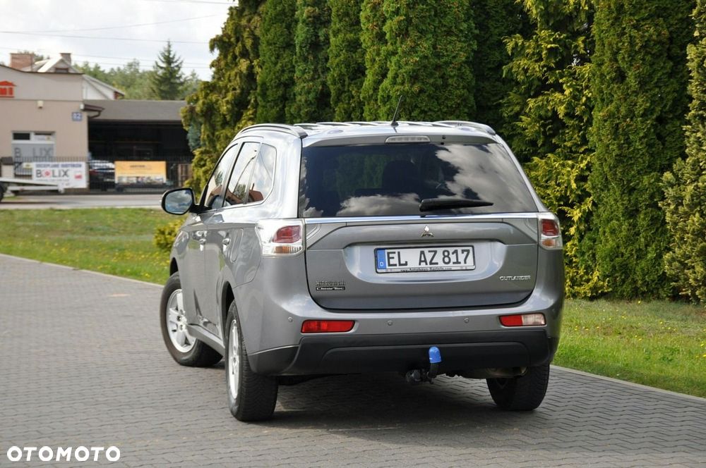 Mitsubishi Outlander - 15