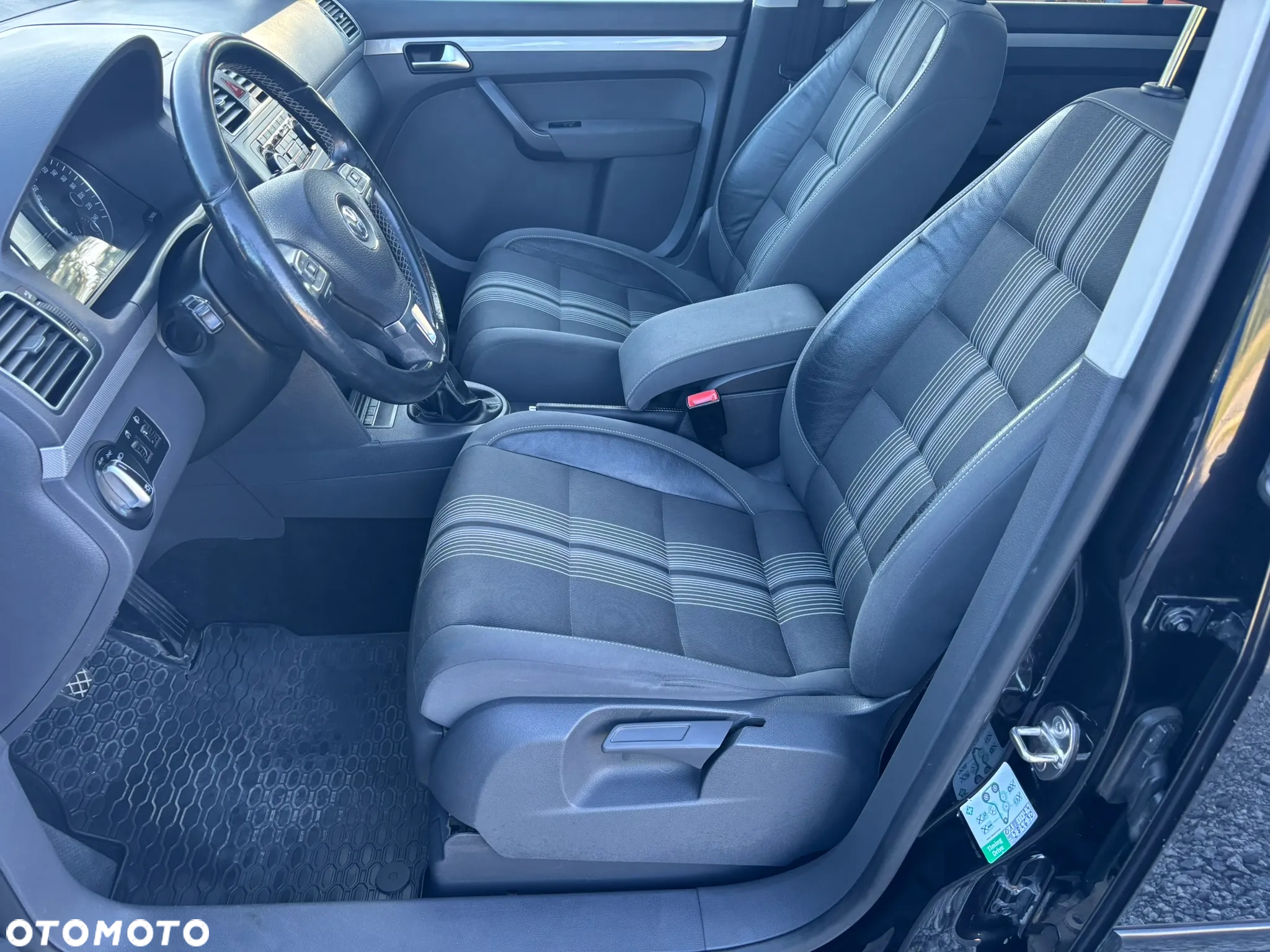 Volkswagen Touran 1.6 TDI DPF MATCH - 7