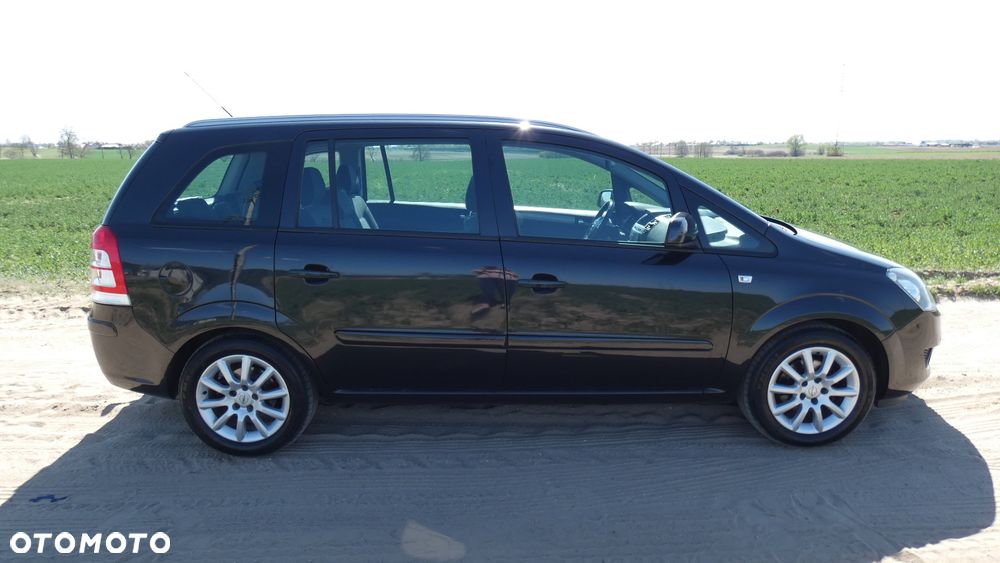 Opel Zafira 1.8 Family - 8