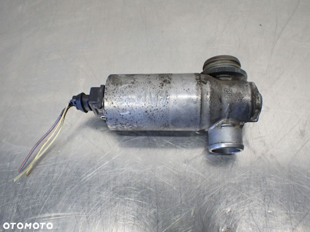 SILNICZEK KROKOWY BMW E39 2.5 523I M52B25 1744713  0180140545 - 2