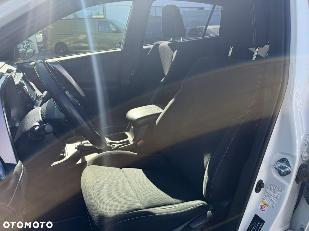 Toyota RAV4 - 7