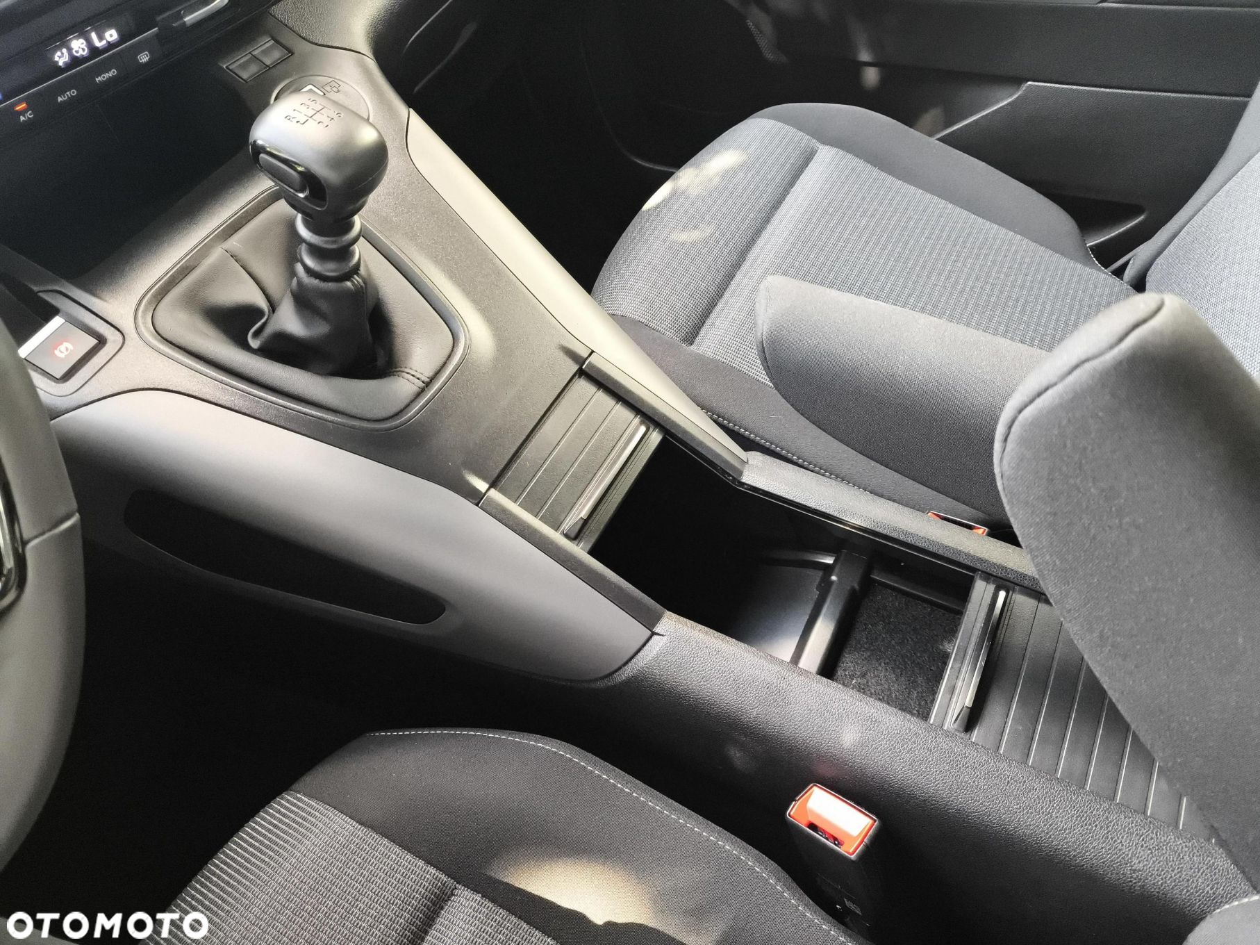 Toyota Proace City Verso 1.5 D-4D Family - 27
