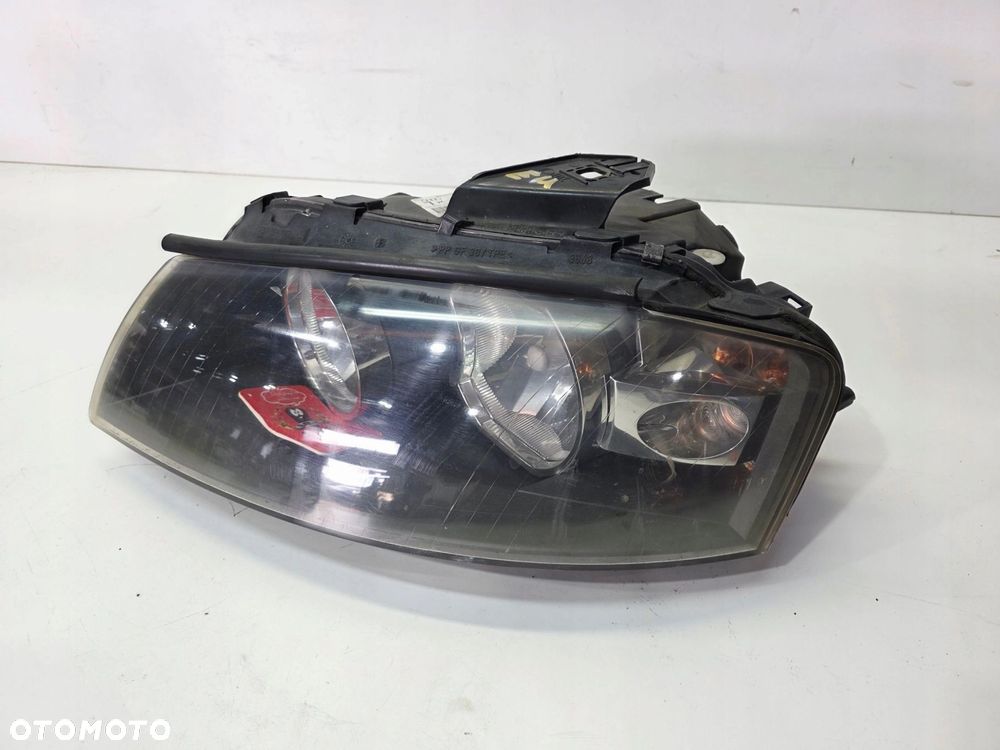 REFLEKTOR LAMPA LEWY PRZÓD EUROPA AUDI A3 8P DUŻY GRILL 8P0941003K 85/25 - 3