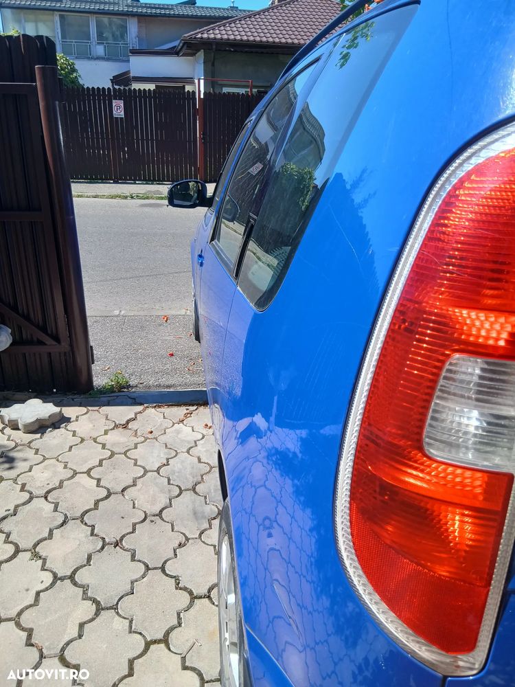 Skoda Roomster 1.2 Comfort - 12