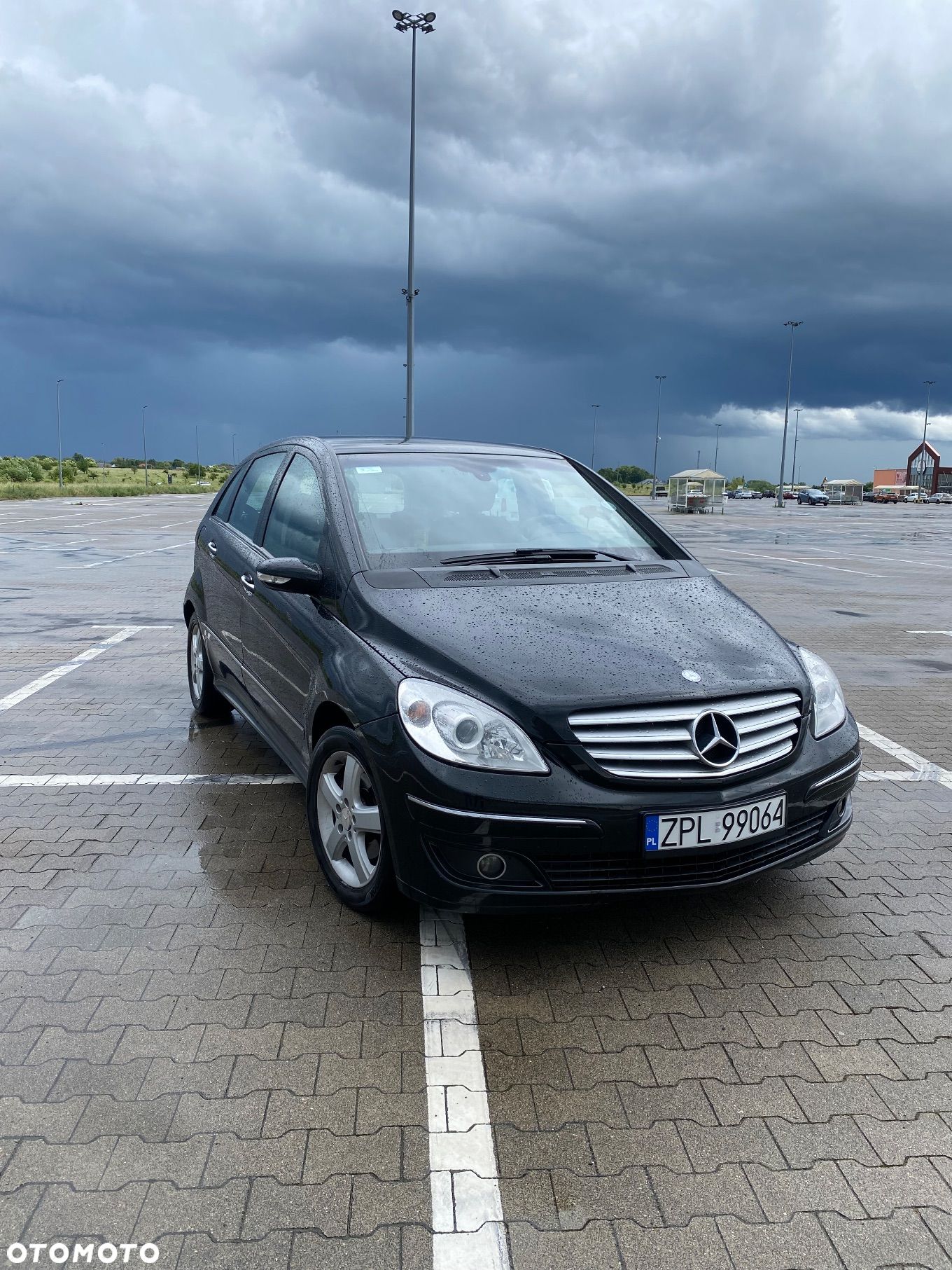 Mercedes-Benz Klasa B 200 CDI - 1