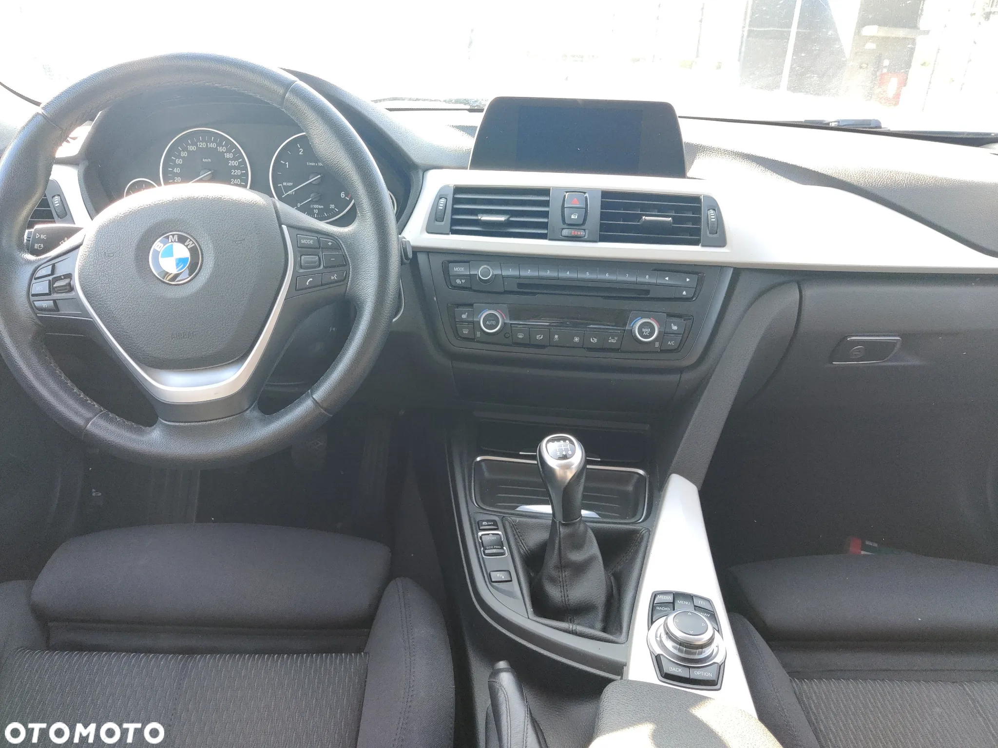 BMW Seria 3 316d Luxury Line EU6 - 26