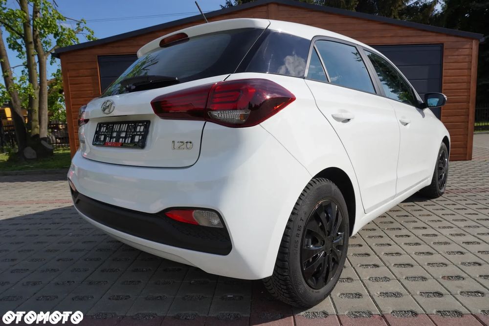 Hyundai i20 blue 1.2 Classic - 15