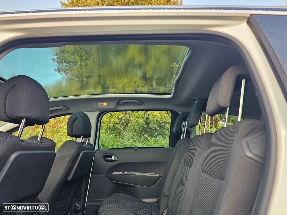 Peugeot 5008 1.6 HDi 7L Allure - 18