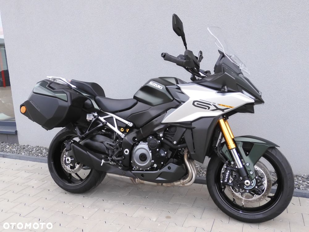 Suzuki GSX - 3