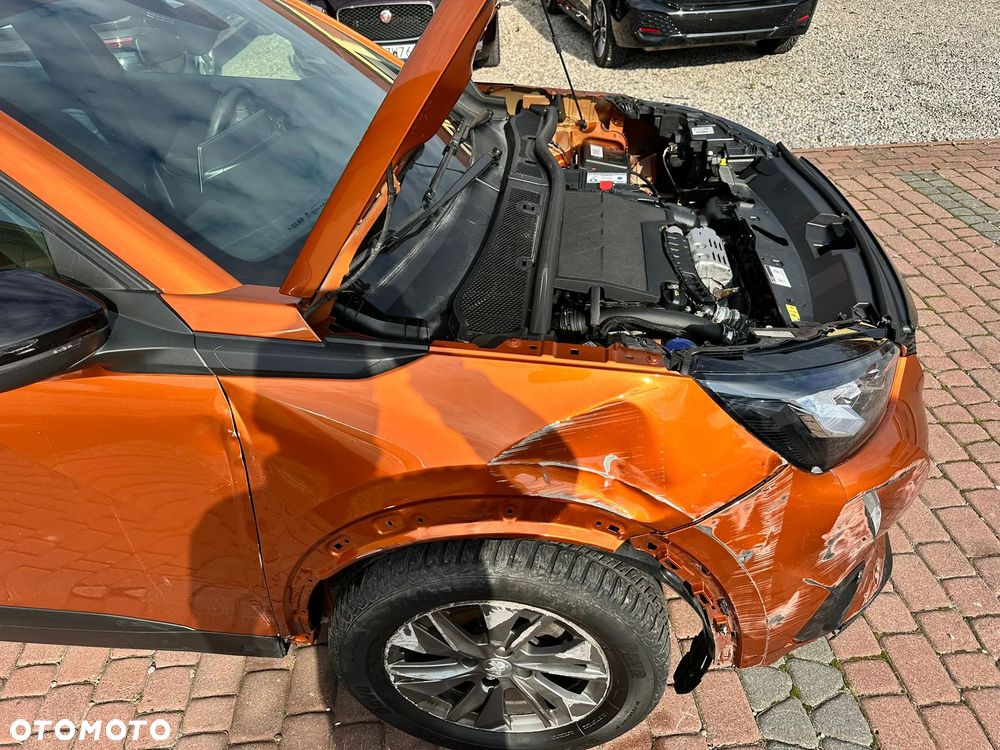 Peugeot 2008 PureTech 130 EAT8 Allure - 16