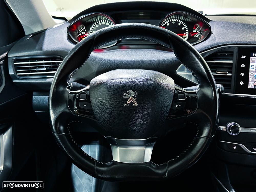 Peugeot 308 1.2 PureTech Allure - 20