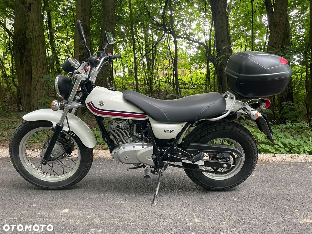 Suzuki RV