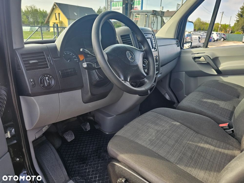 Mercedes-Benz Sprinter - 14