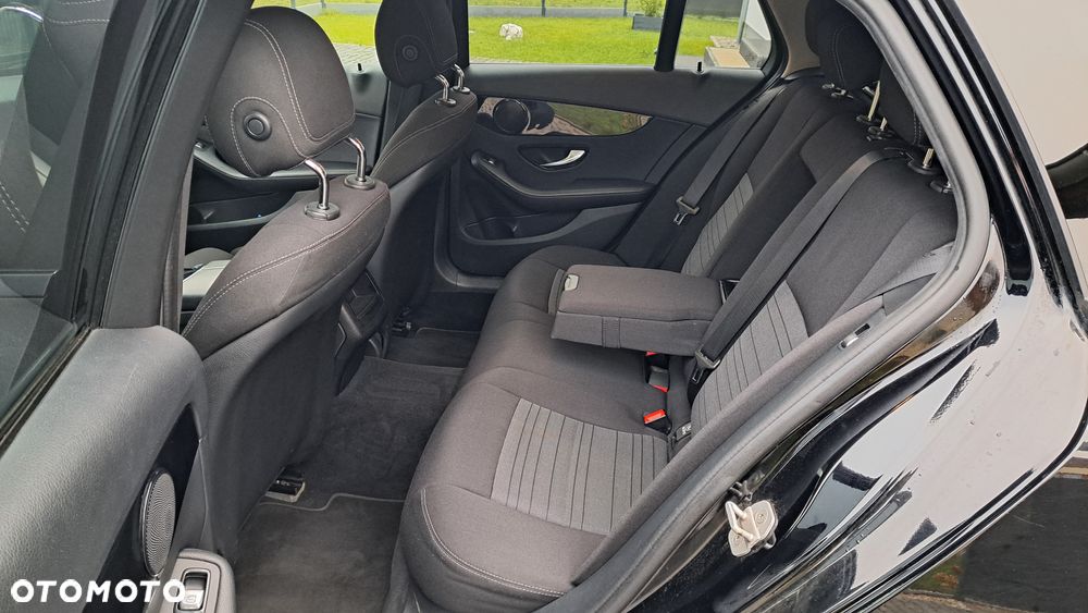 Mercedes-Benz Klasa C 220 CDI DPF Automatik Avantgarde - 11