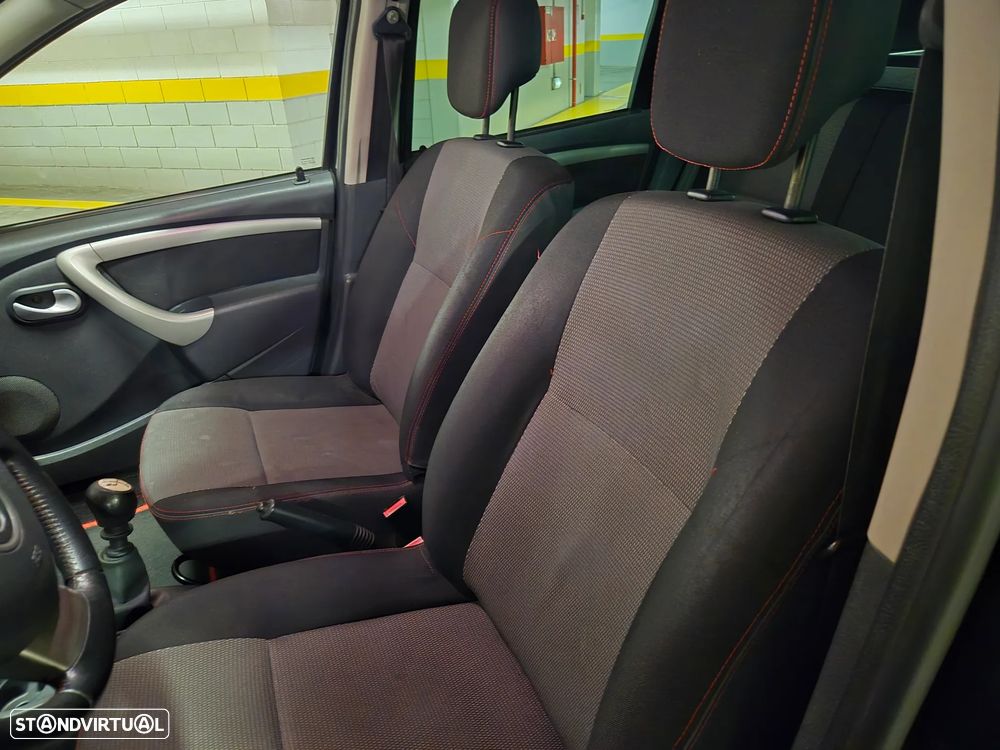 Dacia Duster 1.5 dCi SL Delsey - 22