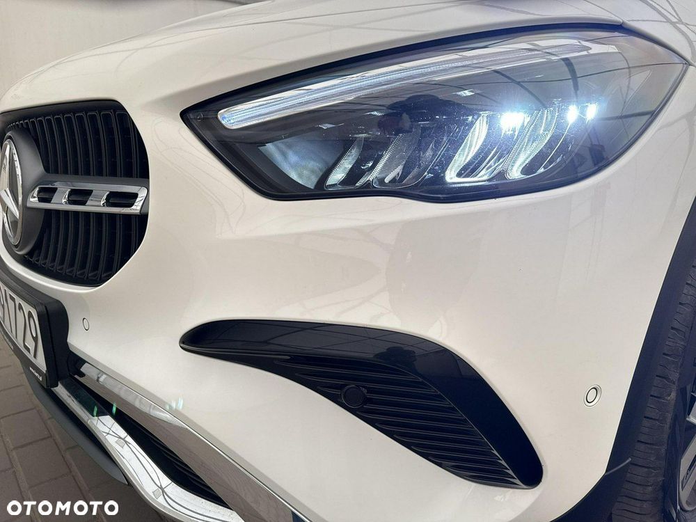 Mercedes-Benz GLA 200 - 28