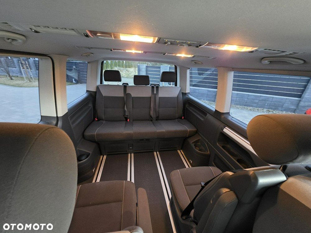 Volkswagen Multivan - 14