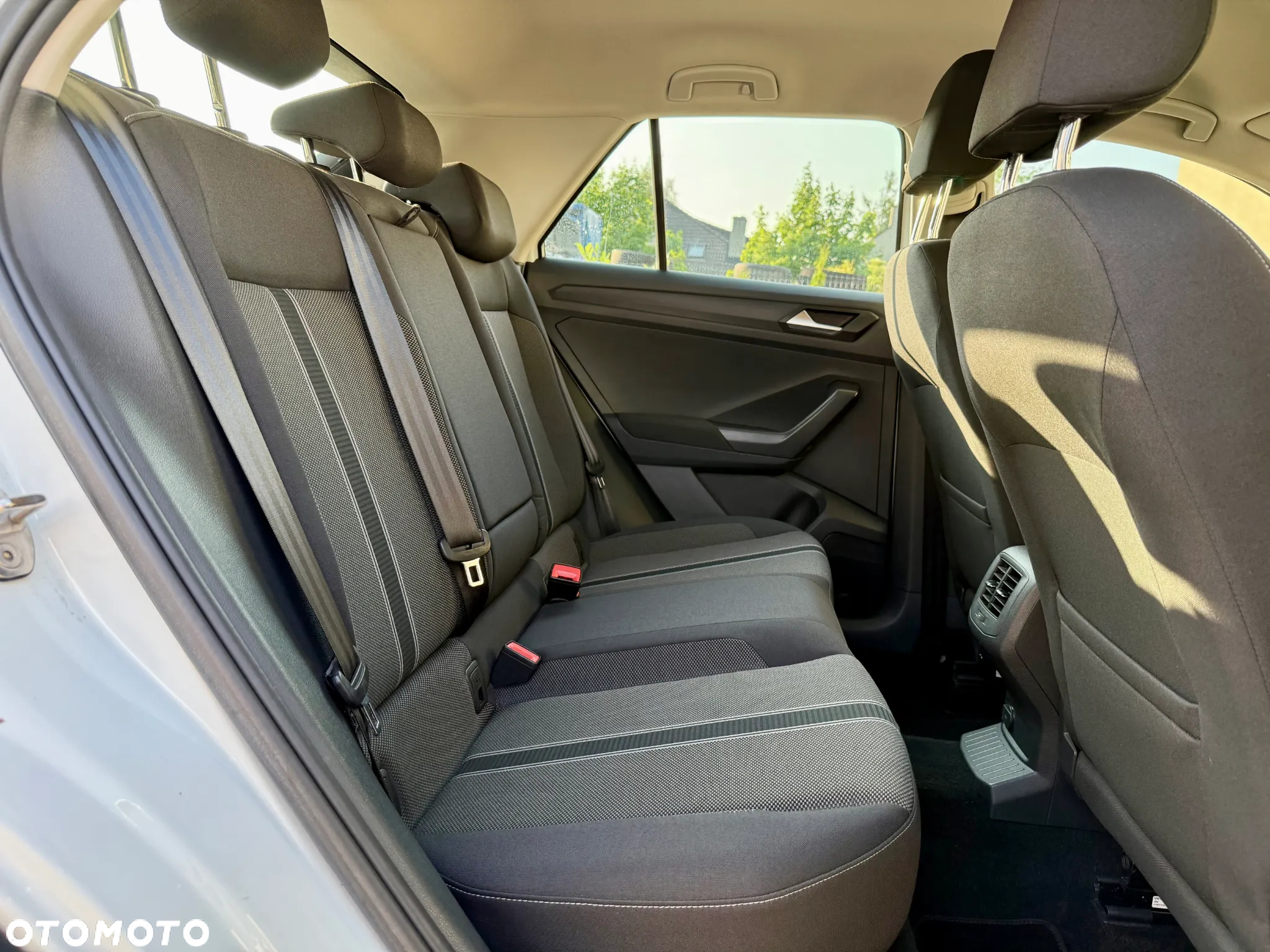 Volkswagen T-Roc 1.5 TSI Life - 33