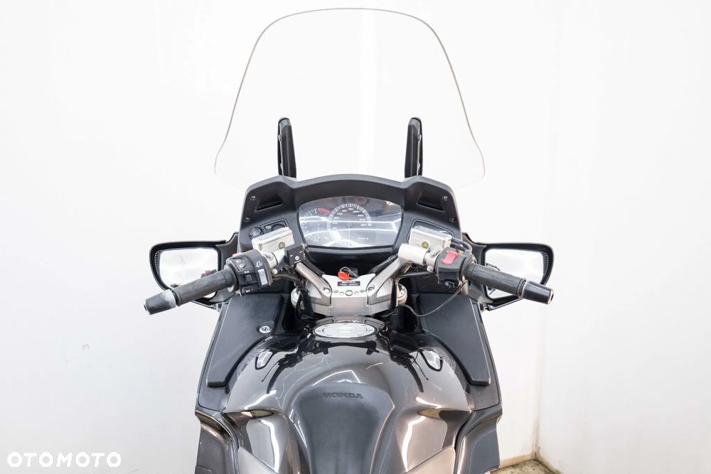 Honda ST - 26