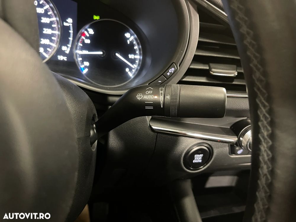 Mazda 3 e-Skyactiv G122 AT MHEV Plus - 24