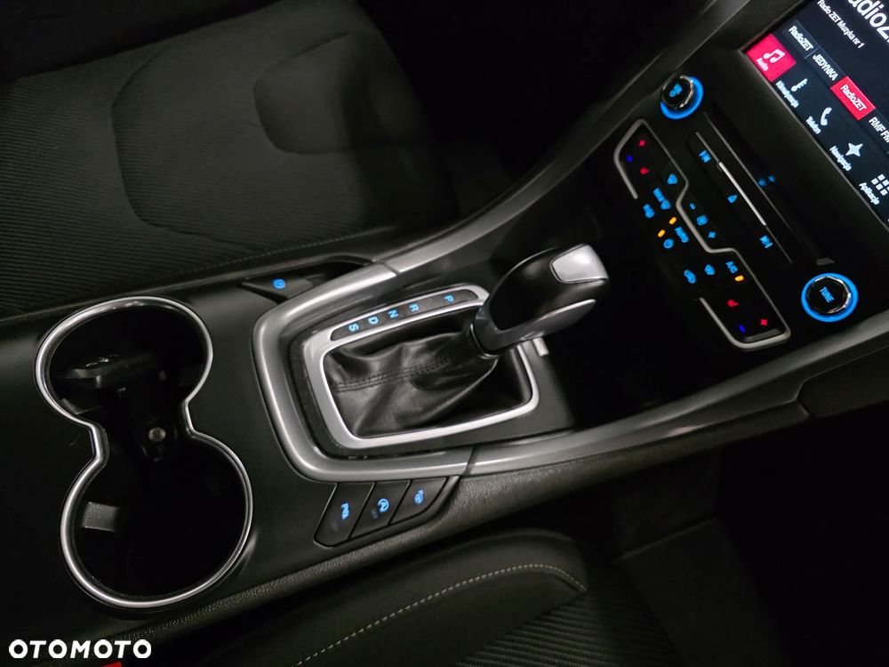 Ford Mondeo 2.0 TDCi Titanium PowerShift - 19