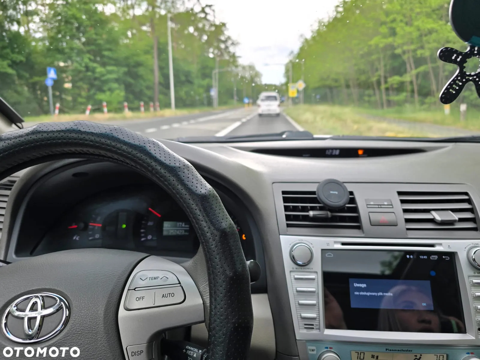 Toyota Camry 3.5 V6 SE - 10
