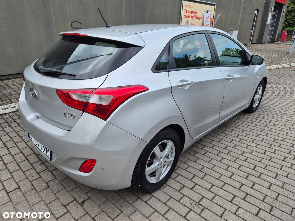 Hyundai i30 blue 1.6 GDI Trend - 5