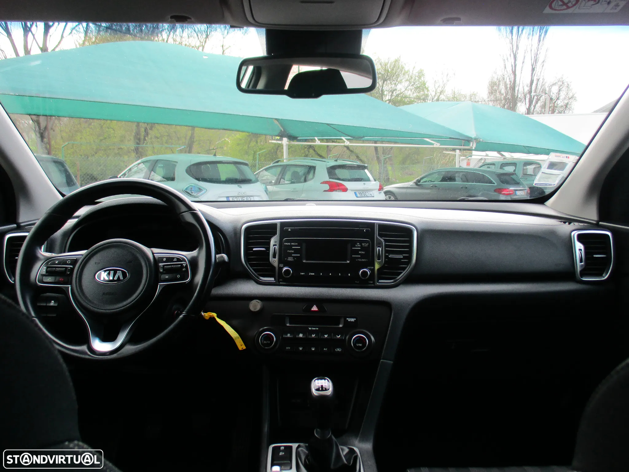 Kia Sportage 1.7 CRDi ISG LX - 10