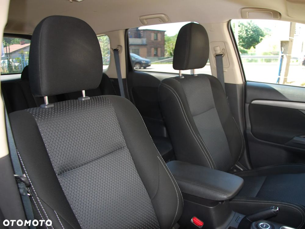 Mitsubishi Outlander 2.0 Intense + 4WD CVT - 20