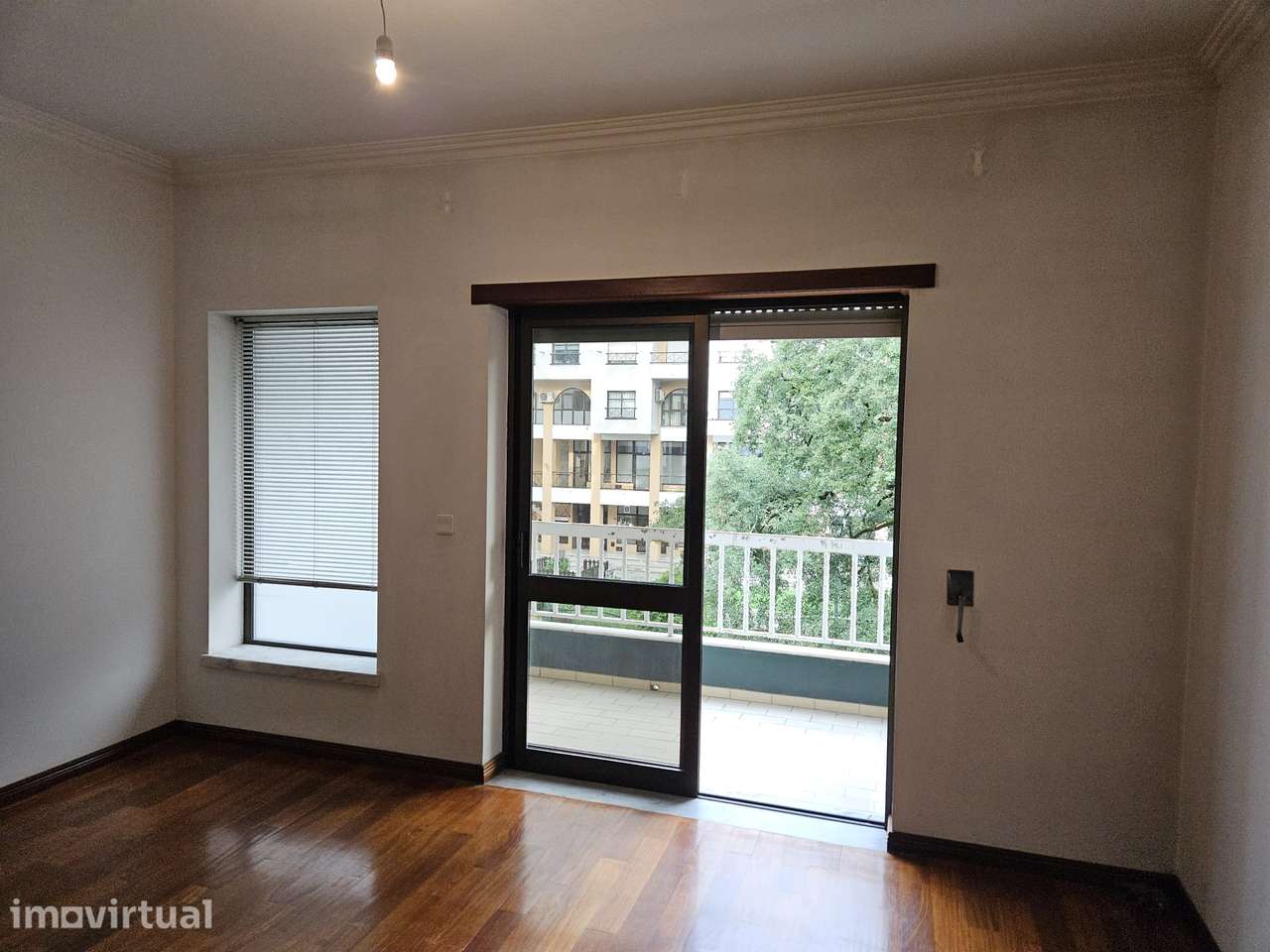 Apartamento T3 no centro de Leiria para arrendar. Duas casas de banho - Grande imagem: 4/21