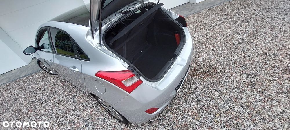 Hyundai i30 1.6 CRDi BlueDrive Comfort - 24