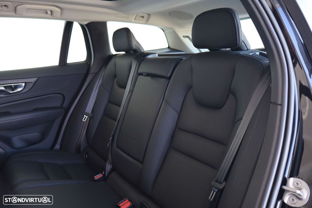 Volvo V60 2.0 T6 AWD TE Plus Bright - 24