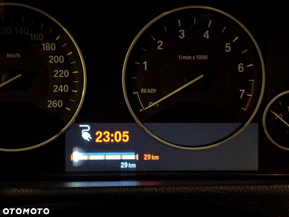 BMW Seria 3 330e iPerformance Sport Line - 28