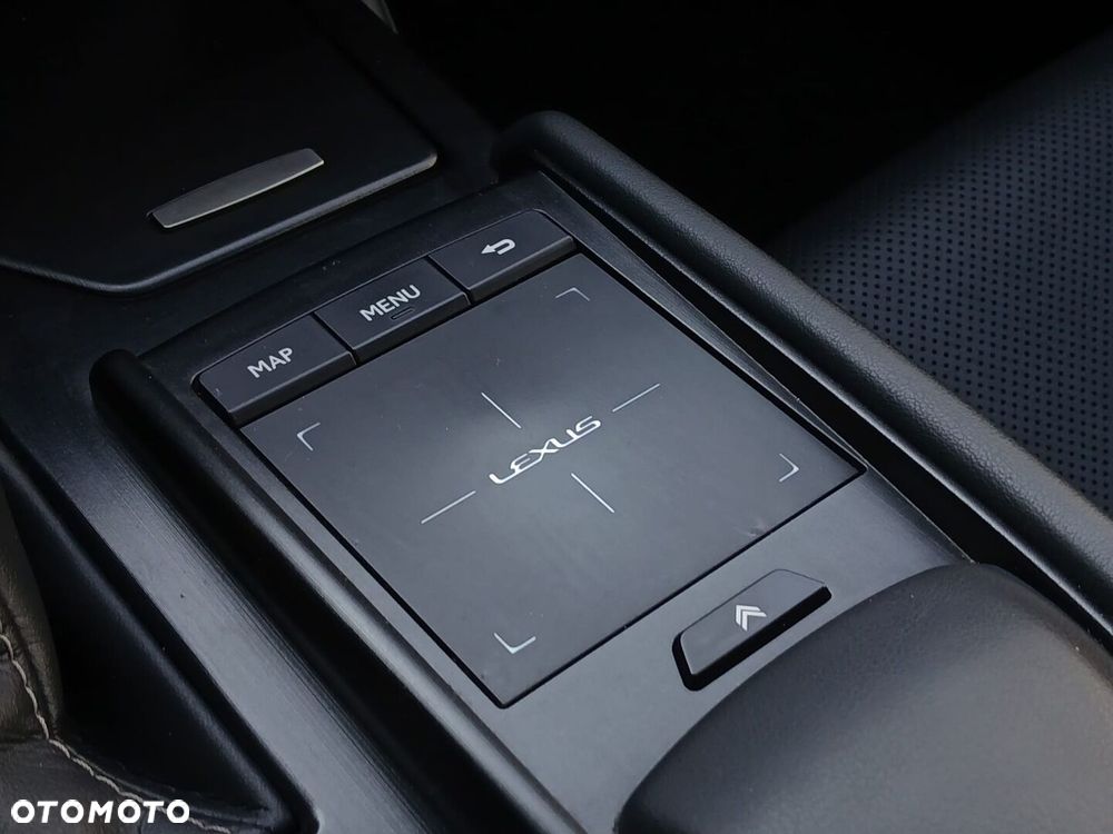 Lexus ES - 28