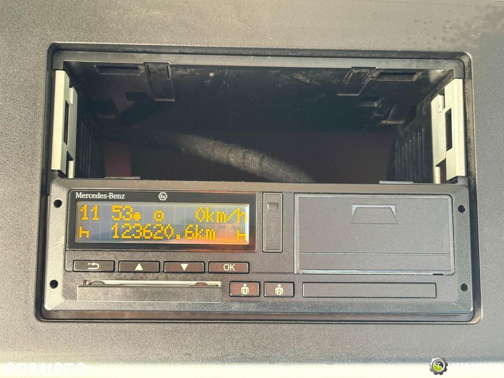 Mercedes-Benz AROCS 3345 6x6 HMF 3220 K hds Żuraw wywrotka - 29