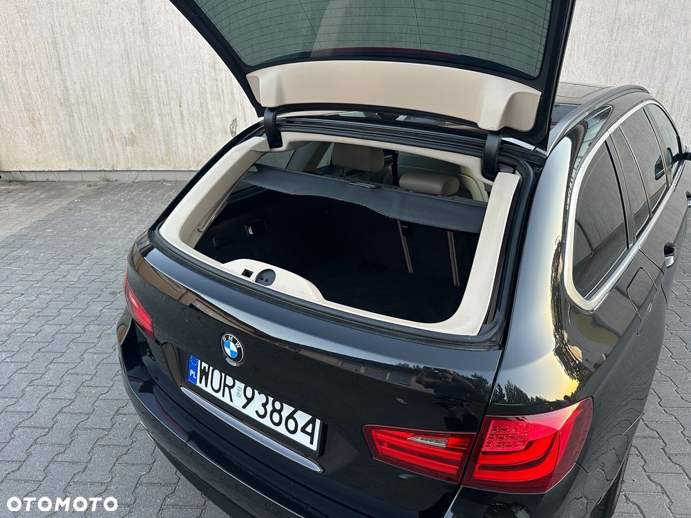 BMW Seria 5 525d Sport-Aut Modern Line - 16