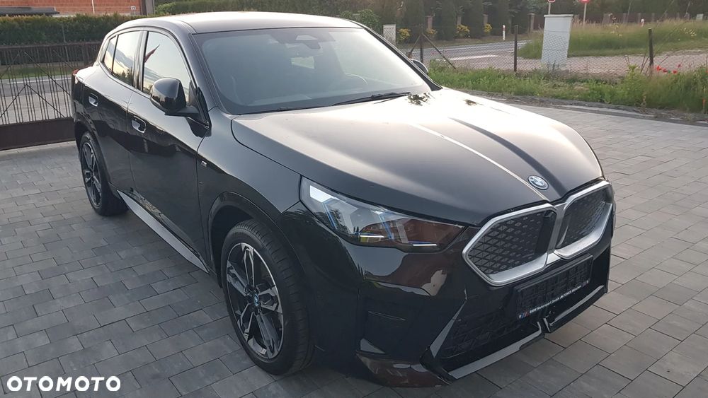 BMW iX2 - 6