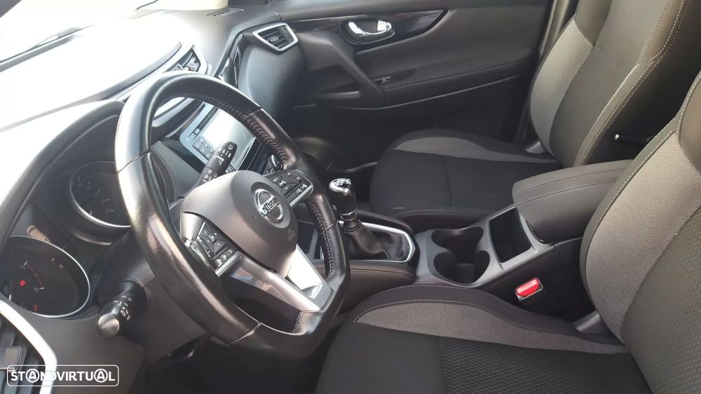 Nissan Qashqai 1.5 dCi N-Connecta RS+PS - 24