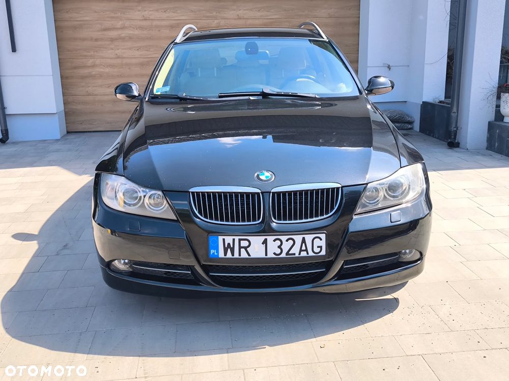 BMW Seria 3 330i - 9