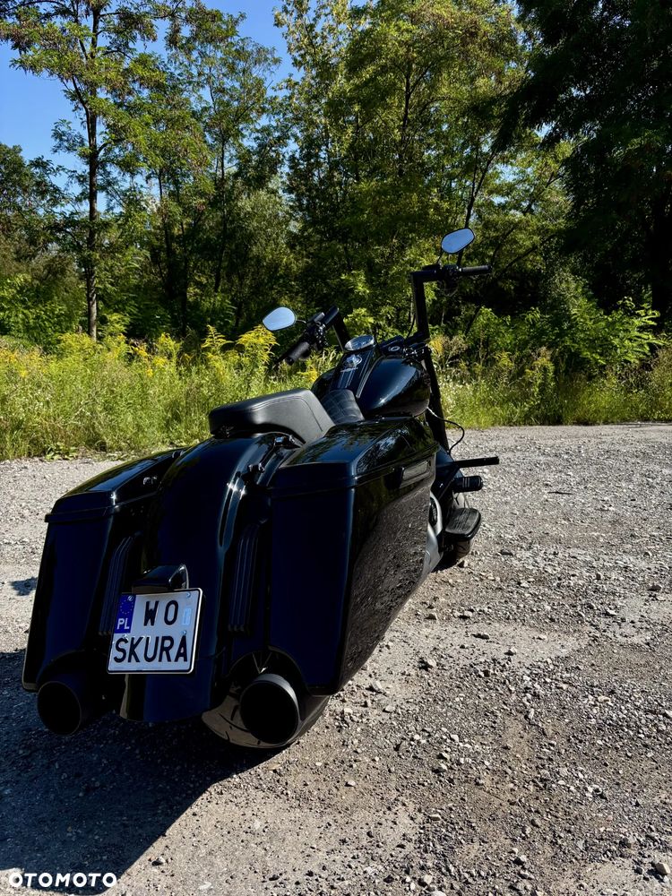 Harley-Davidson Touring Road King - 2