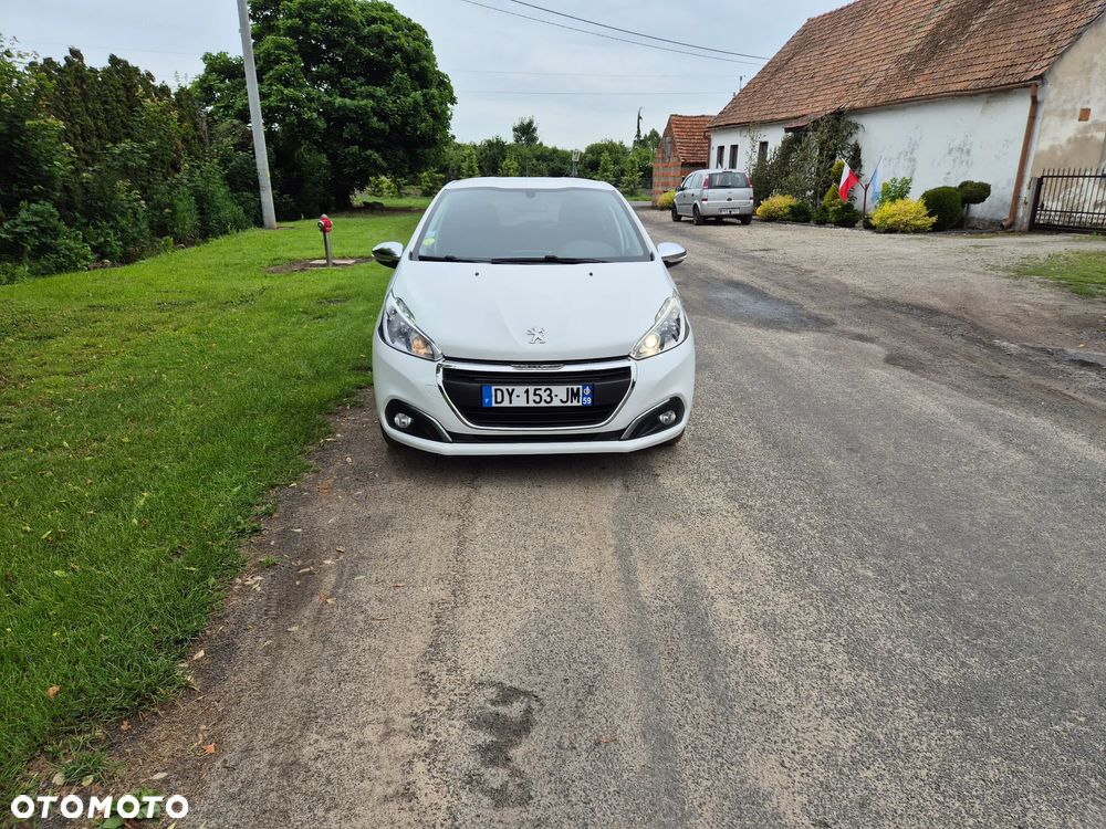 Peugeot 208 - 31