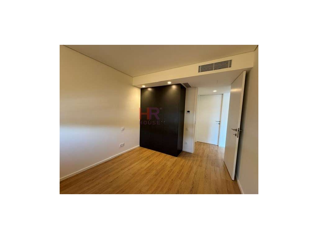 Arrenda-se T1 com lugar de garagem. - Grande imagem: 5/15