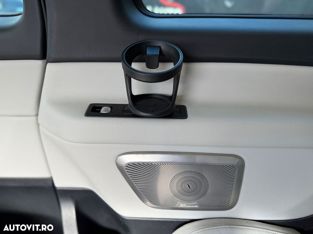 Mercedes-Benz V - 25