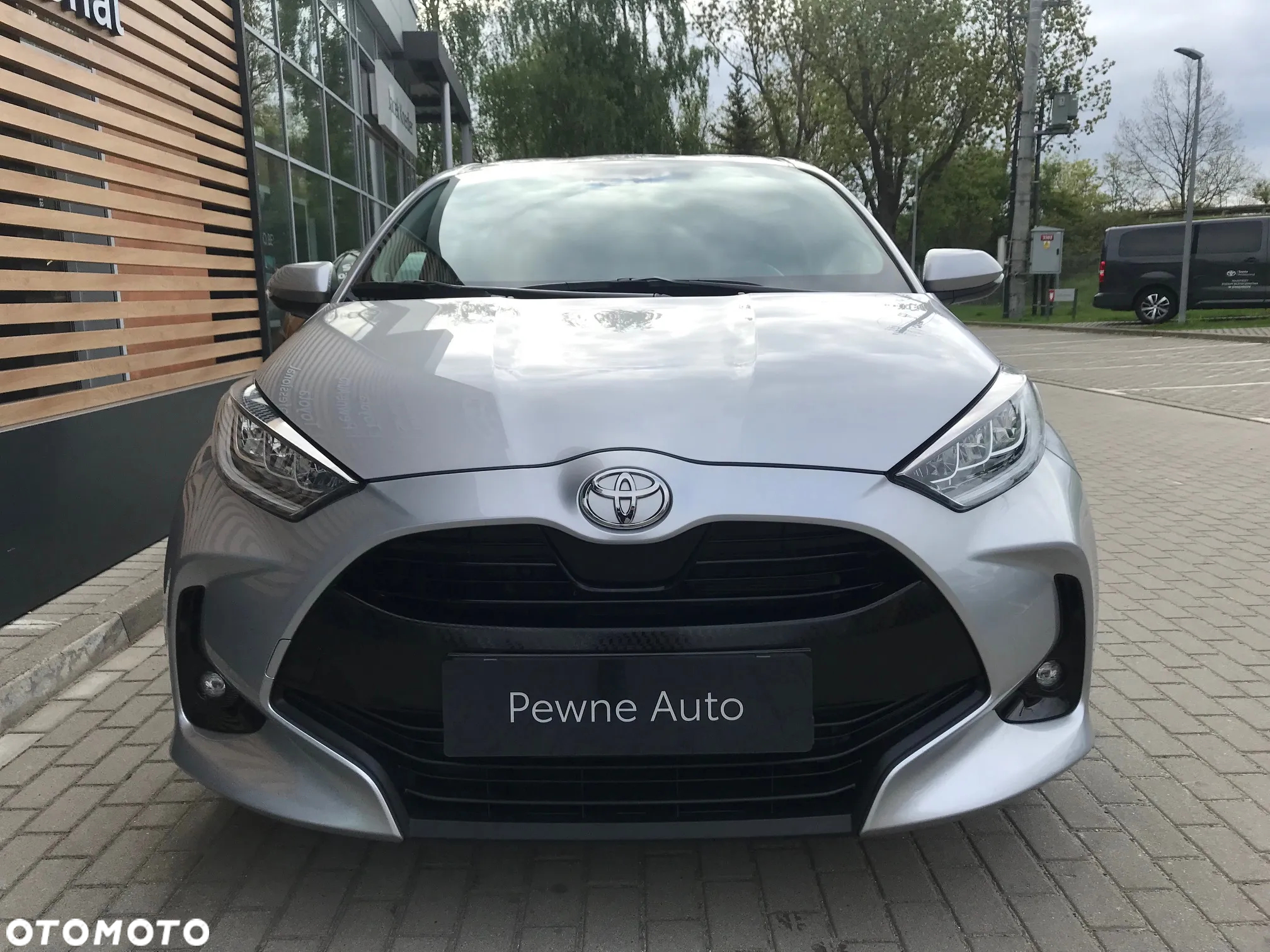 Toyota Yaris 1.5 Comfort CVT - 12